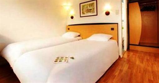 фото отеля Campanile Hotel Livry-Gargan