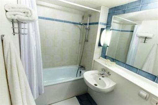 фото отеля Campanile Hotel Livry-Gargan