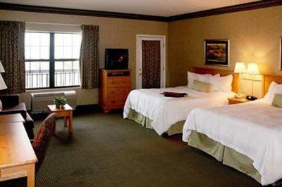 фото отеля Hampton Inn & Suites Petoskey