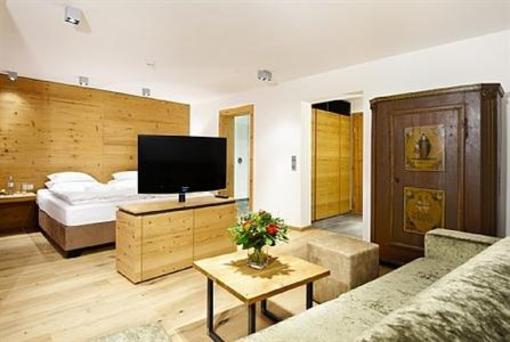 фото отеля Hotel Der Bär Ellmau