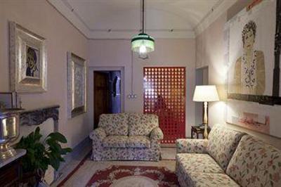 фото отеля Residenza Palazzo Visdomini Pietrasanta