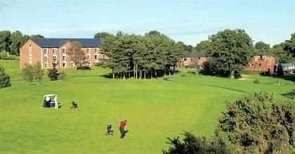 фото отеля Macdonald Hill Valley Hotel, Golf & Country Club