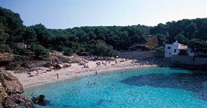 фото отеля Beach Club Font de Sa Cala
