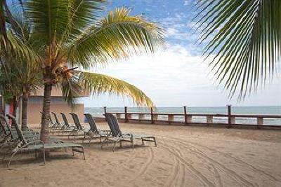 фото отеля Howard Johnson Plaza Hotel Manta Ecuador
