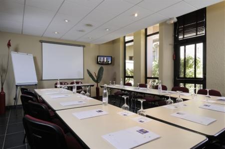 фото отеля Kyriad Hotel Montelimar