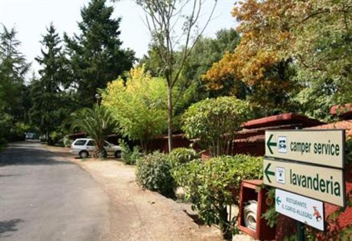 фото отеля Seven Hills Village Resort Rome