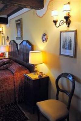фото отеля Torre Sangiovanni Bed & Breakfast Todi