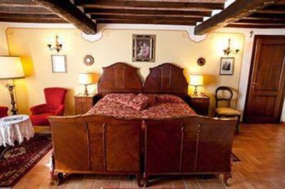 фото отеля Torre Sangiovanni Bed & Breakfast Todi