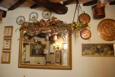 фото отеля Torre Sangiovanni Bed & Breakfast Todi