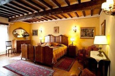 фото отеля Torre Sangiovanni Bed & Breakfast Todi