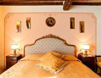 фото отеля Torre Sangiovanni Bed & Breakfast Todi