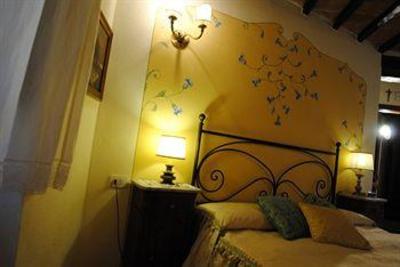 фото отеля Torre Sangiovanni Bed & Breakfast Todi