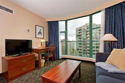 фото отеля Rosedale on Robson
