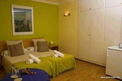 фото отеля Petit Hotel Barcelona