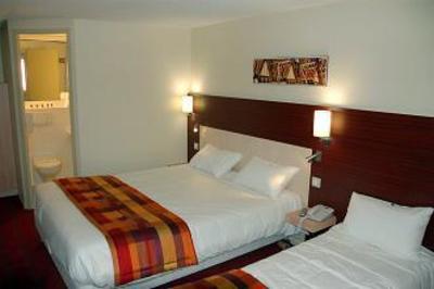 фото отеля Kyriad Hotel Beaune