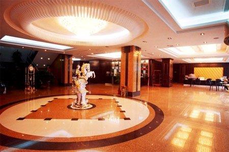 фото отеля June Hotel Changchun
