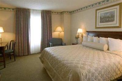 фото отеля Embassy Suites Dulles Airport Herndon