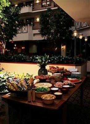фото отеля Embassy Suites Dulles Airport Herndon
