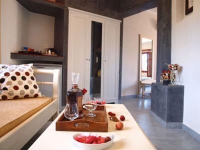 фото отеля Smaragdi Hotel Perivolos