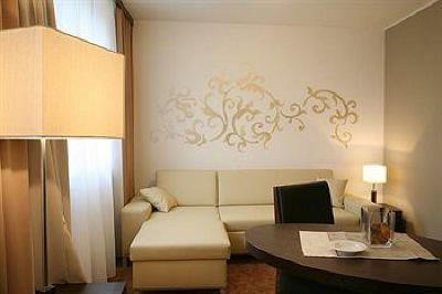 фото отеля Tarnovia Hotel