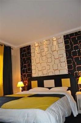 фото отеля Hotel Restaurant Le Fruitier Villedieu-les-Poeles