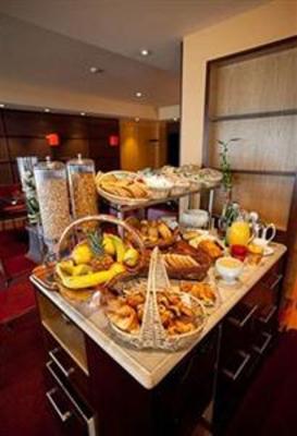 фото отеля Hotel Restaurant Le Fruitier Villedieu-les-Poeles