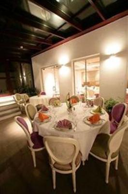 фото отеля Hotel Restaurant Le Fruitier Villedieu-les-Poeles