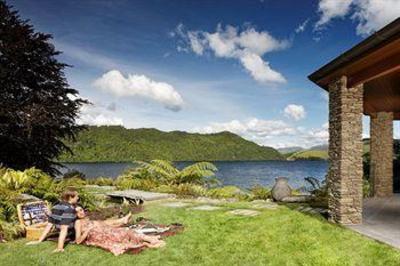 фото отеля Lake Okareka Lodge by lebua
