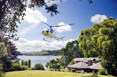 фото отеля Lake Okareka Lodge by lebua