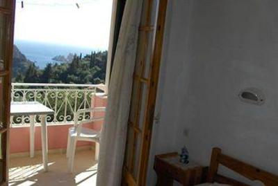 фото отеля Ipsia Apartments Paleokastritsa