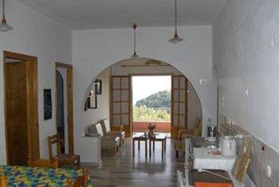 фото отеля Ipsia Apartments Paleokastritsa