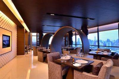 фото отеля Aetas Lumpini Hotel Bangkok