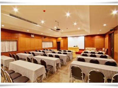 фото отеля Phanomrung Puri Hotel