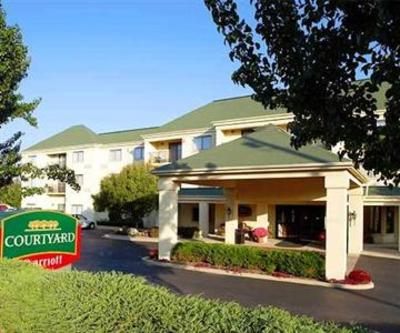фото отеля Courtyard by Marriott State College