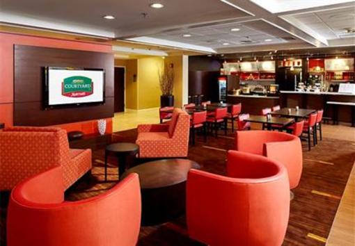 фото отеля Courtyard by Marriott State College