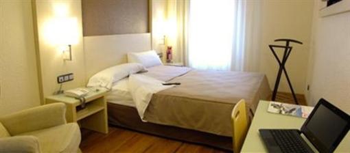 фото отеля Hotel Condes de Haro