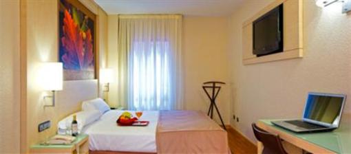 фото отеля Hotel Condes de Haro