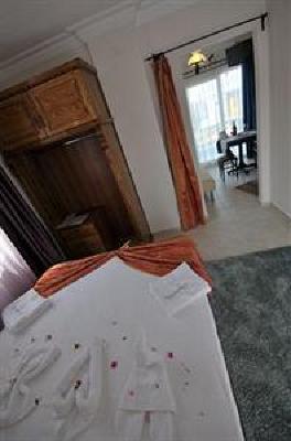 фото отеля Cundavilla Suite Hotel