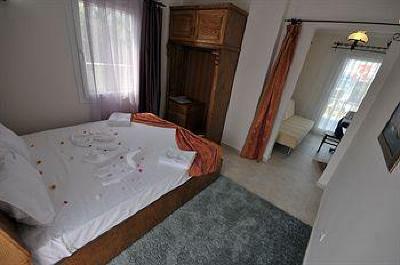 фото отеля Cundavilla Suite Hotel