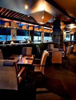 фото отеля Sandman Suites Surrey-Guildford