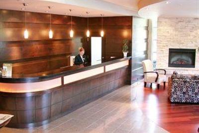 фото отеля Sandman Suites Surrey-Guildford