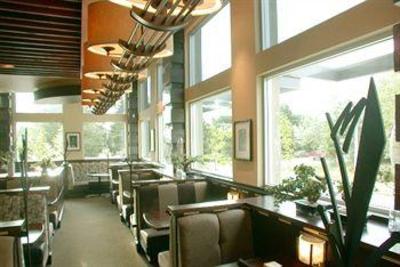 фото отеля Sandman Suites Surrey-Guildford