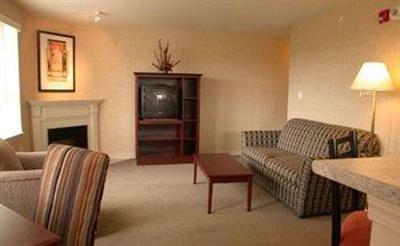 фото отеля Sandman Suites Surrey-Guildford