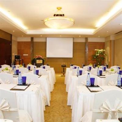 фото отеля Crowne Plaza Hotel Jinan