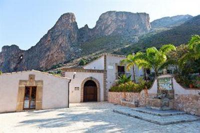 фото отеля Residence Cala dell'Arena