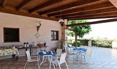 фото отеля Residence Cala dell'Arena