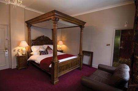 фото отеля BEST WESTERN Broadfield Park Hotel