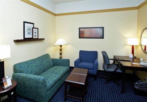 фото отеля SpringHill Suites Grand Rapids Airport