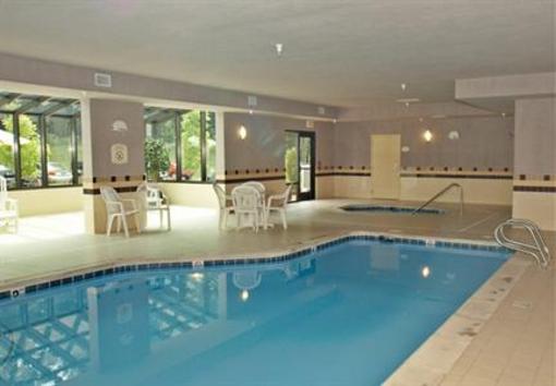 фото отеля SpringHill Suites Grand Rapids Airport