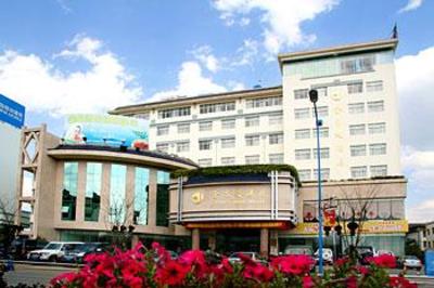 фото отеля Golden Spring Hotel Lijiang